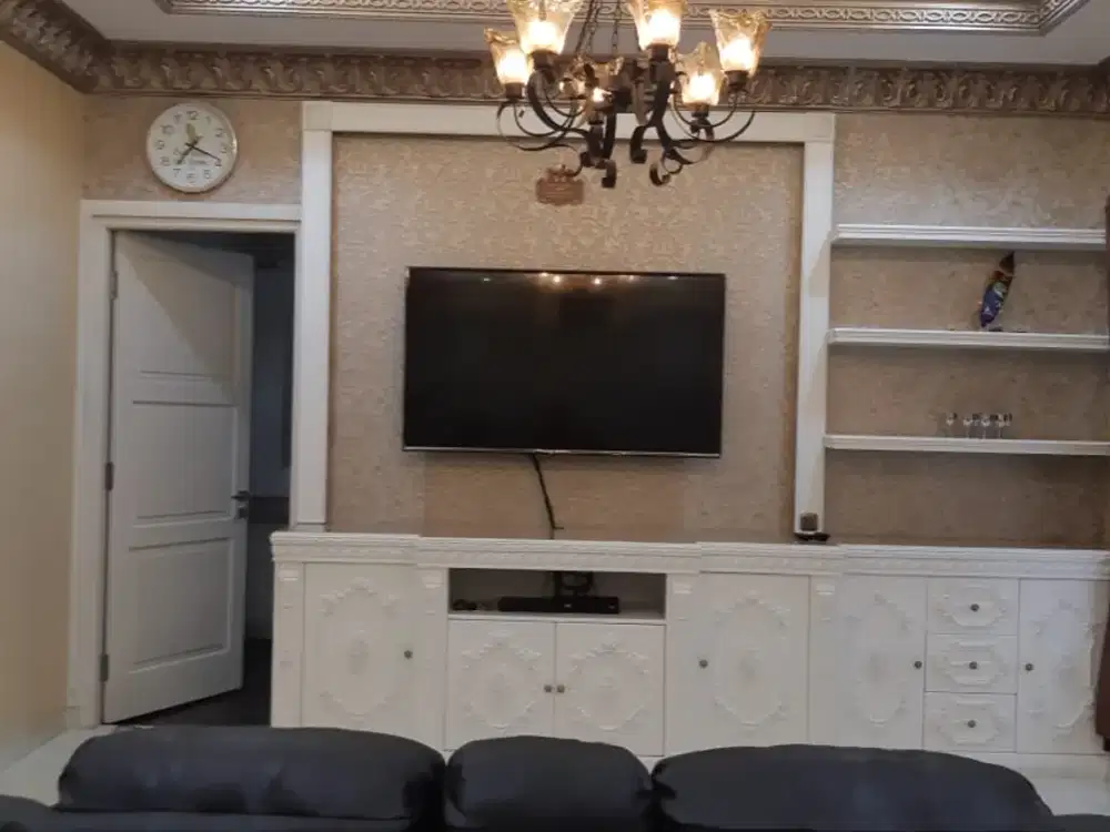 Rumah Mewah Di Emerald Mension Lippo Cikarang