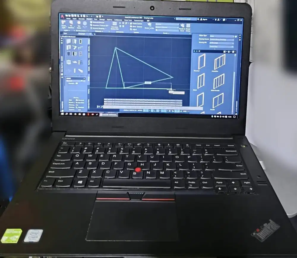 LAPTOP LENOVO THINKPAD E470 i5 GEN7 DDR4 4/256GB SSD GEFORCE 940MX 2GB