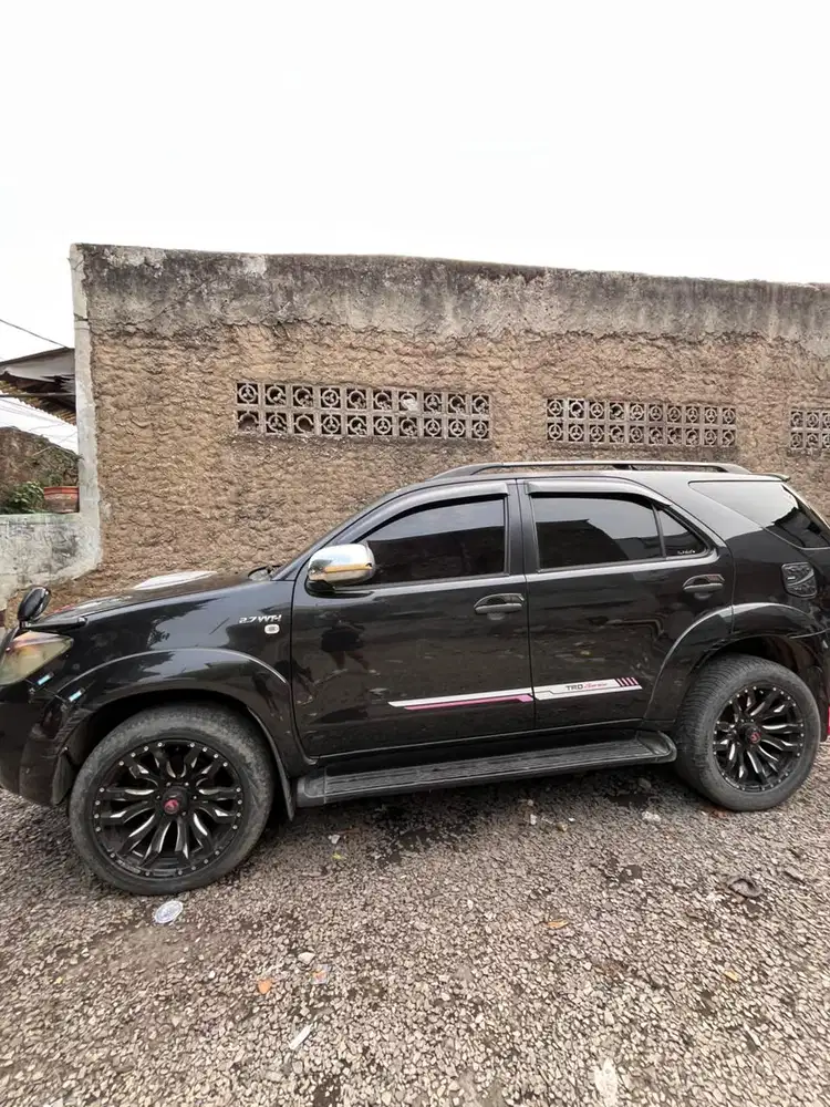 Toyota Fortuner 2009 Bensin