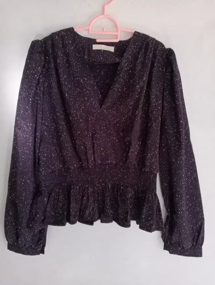 Atasan crop perut karet