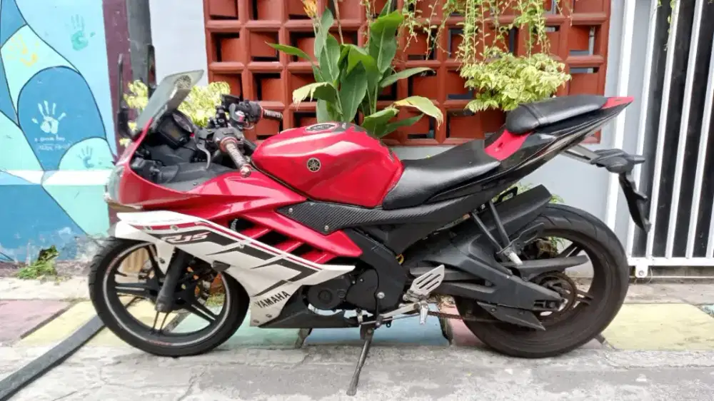 R15 th 2014 mulus bagus mesin sehat jual cepat