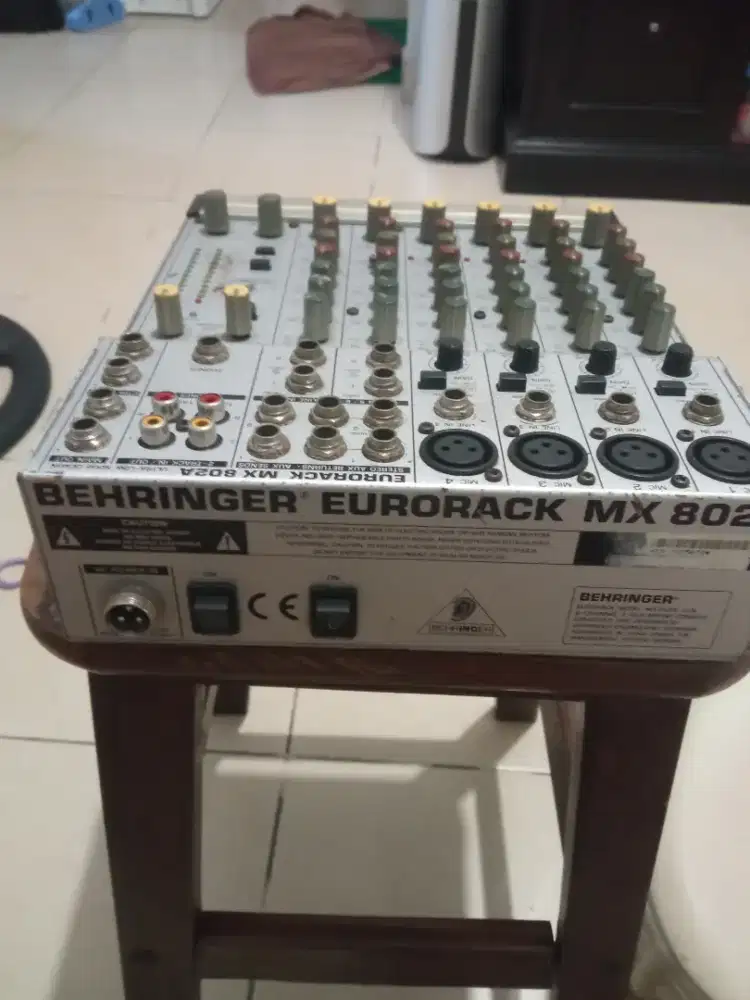 Mixer BEHRINGER MX2 masih normal