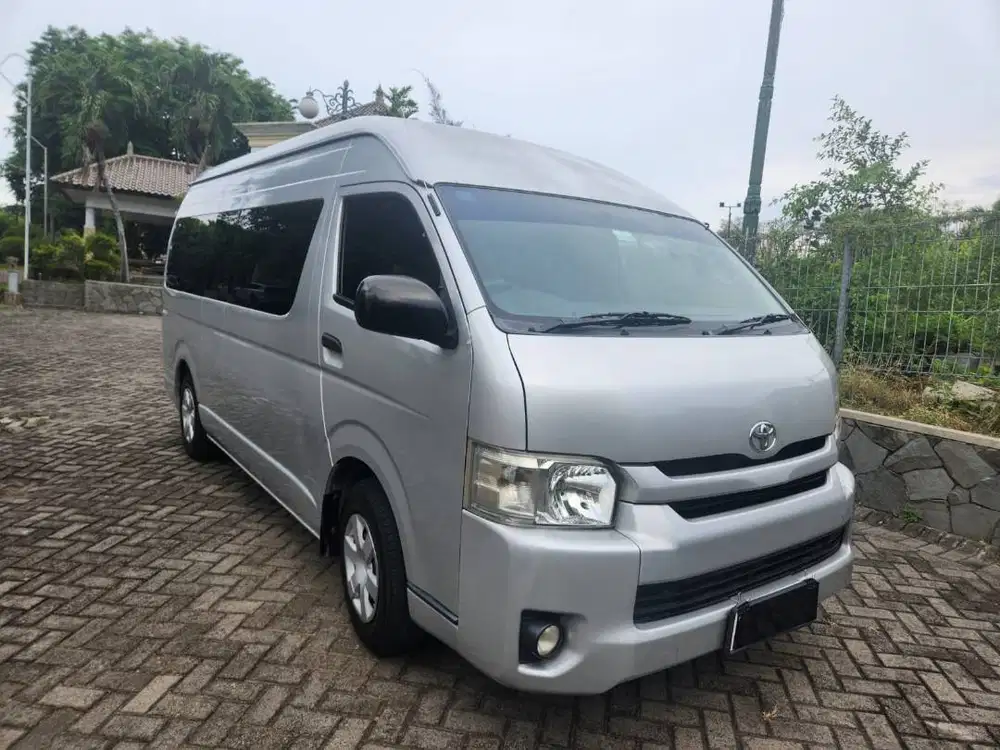 Hiace Commuter 2017
