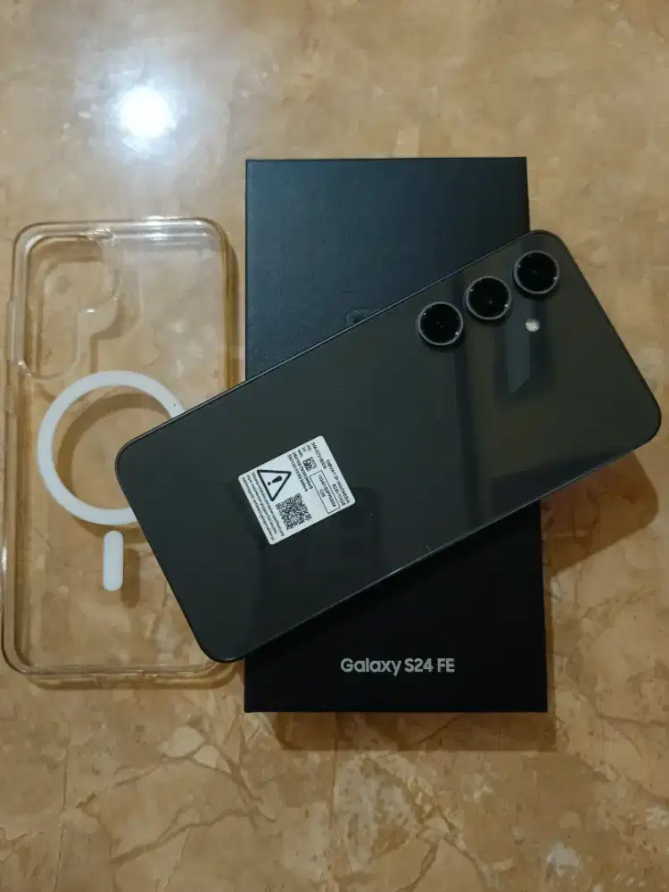 Jual Samsung S24fe 5G ram8/128 mulus like new sebulan pakai
Bisa tt hp