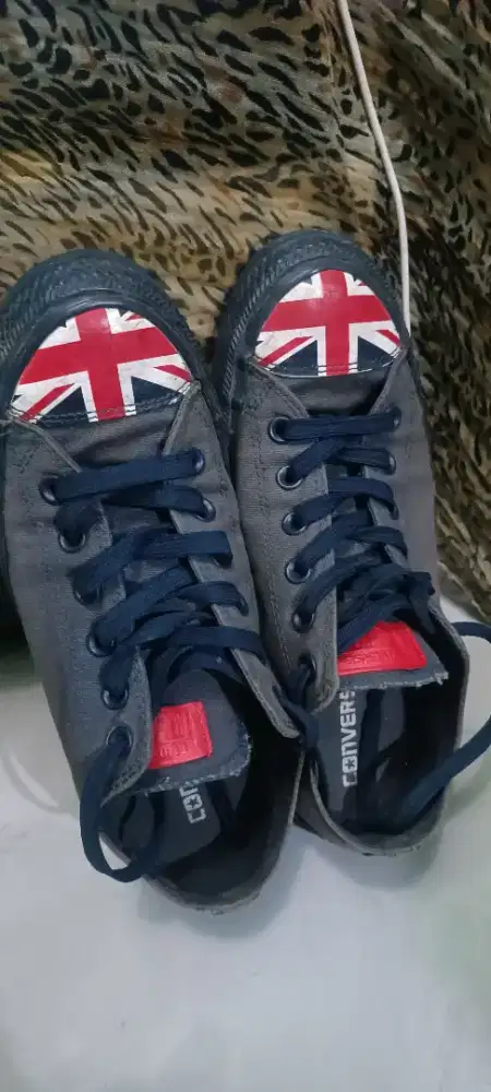 Sepatu converse