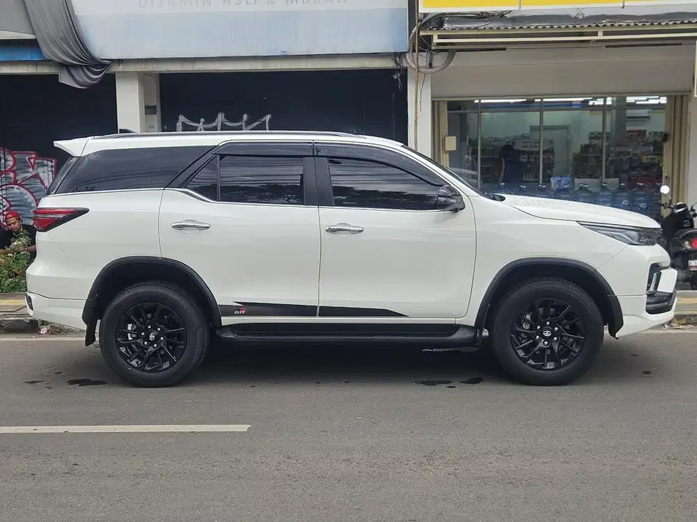 Toyota Fortuner 2.4 GR AT Diesel 2021