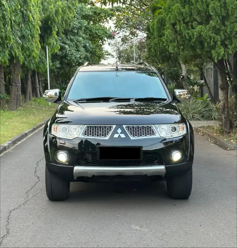 [KM 60RB] Mitsubishi Pajero Sport Dakar 2012 Hitam Matic Full Original