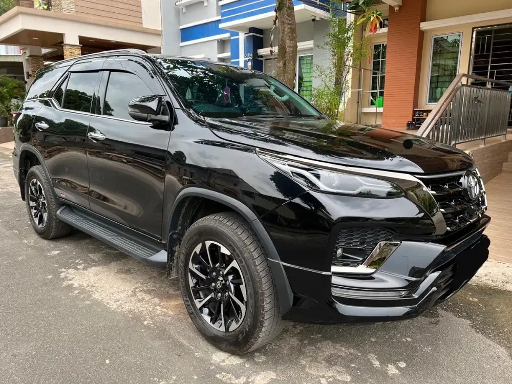Dijual : Ty. Fortuner 2.4 VRZ 4x2 AT G-SPORT TAHUN 2021