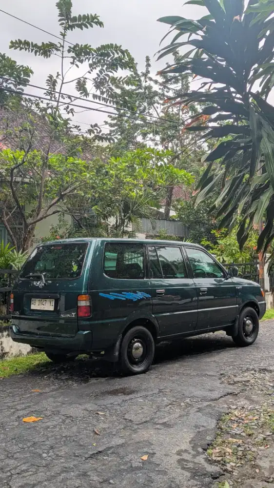 Toyota Kijang Kapsul LGX 1997 Matic Original