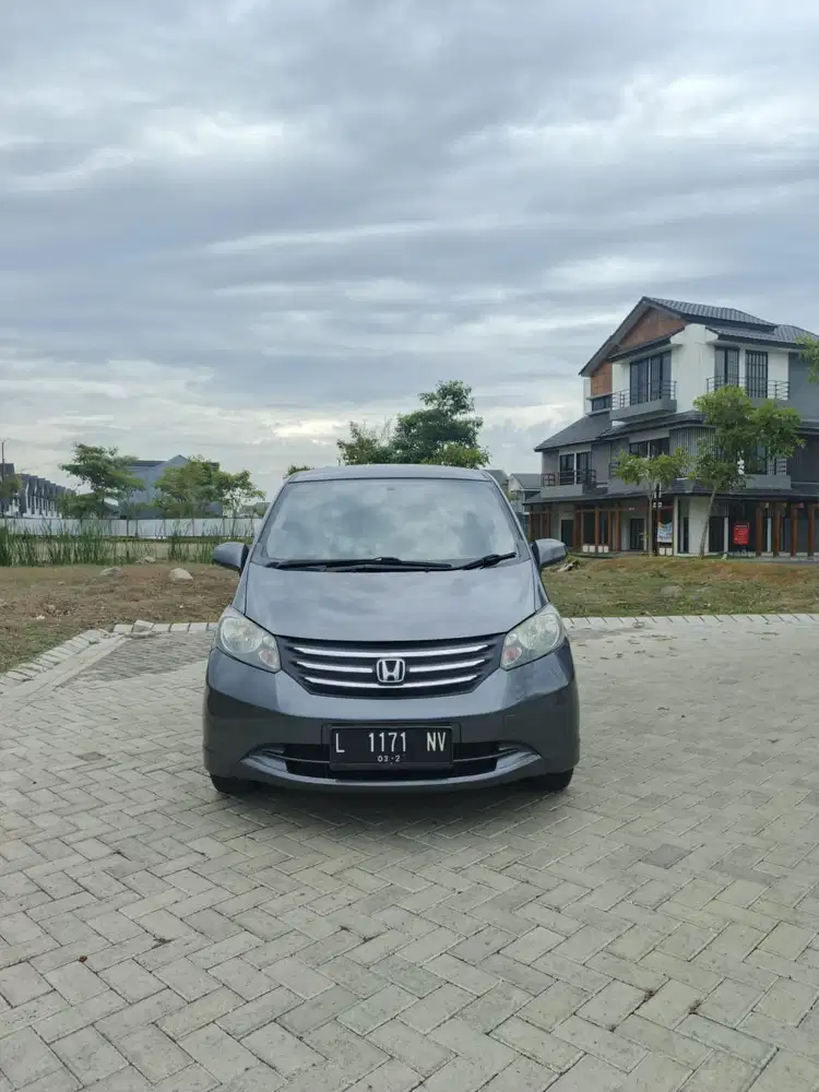 [Gress Mobil Kutisari] FREED E PSD 2010 SIAP PAKAI