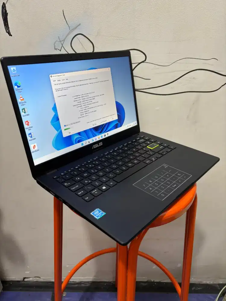 Fullset Mulus Lengkap Doss Asus E410M Bekas Seperti Baru