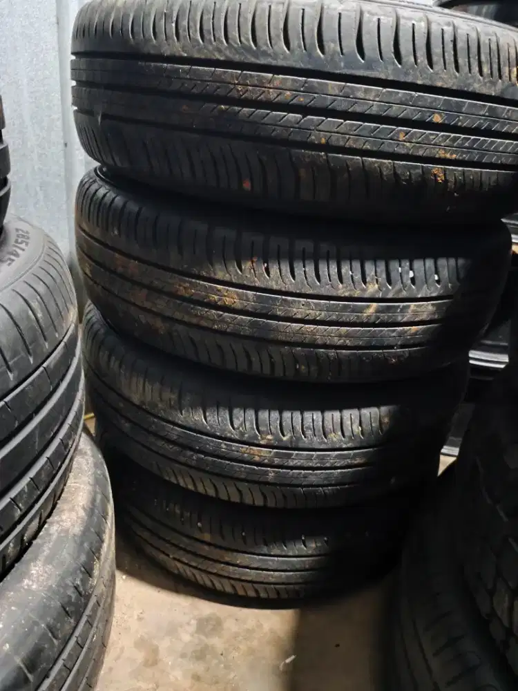 Dunlop enasave 205 60 R17