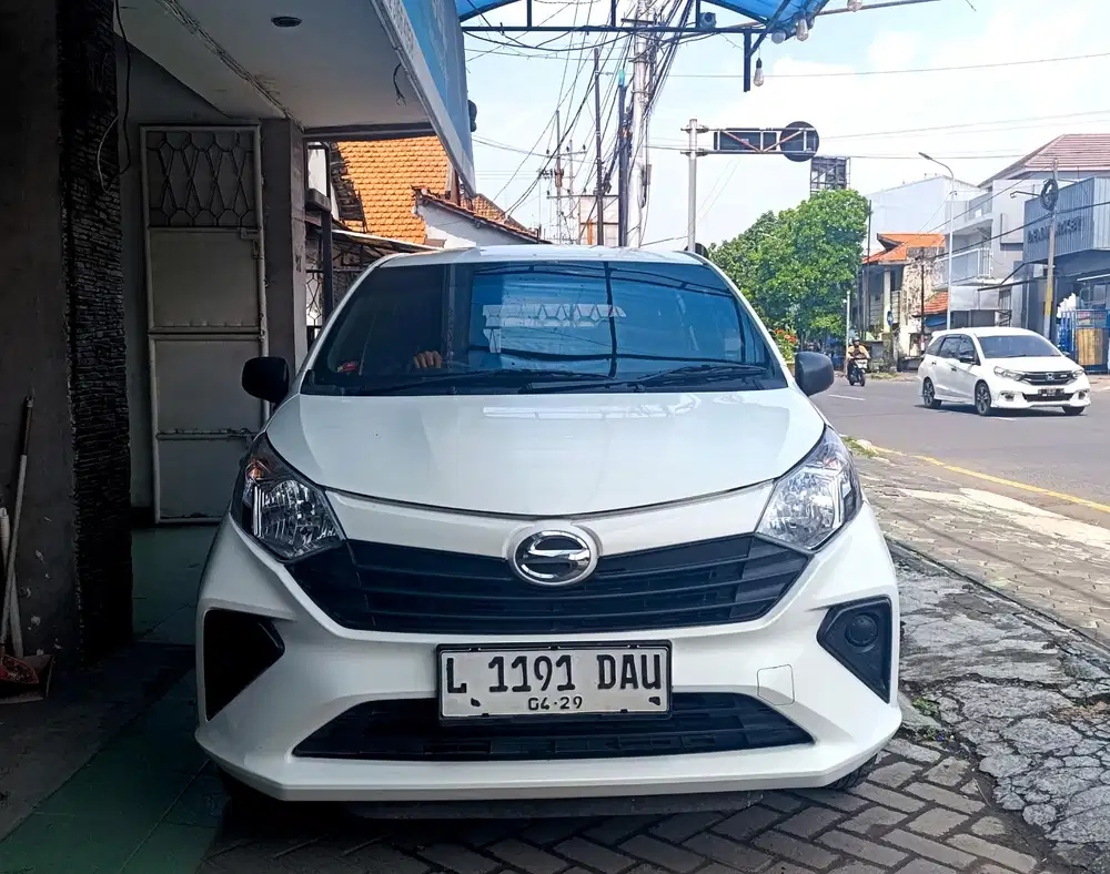 Dp 9 JT Daihatsu Sigra 1.0 D manual 2024 Bensin