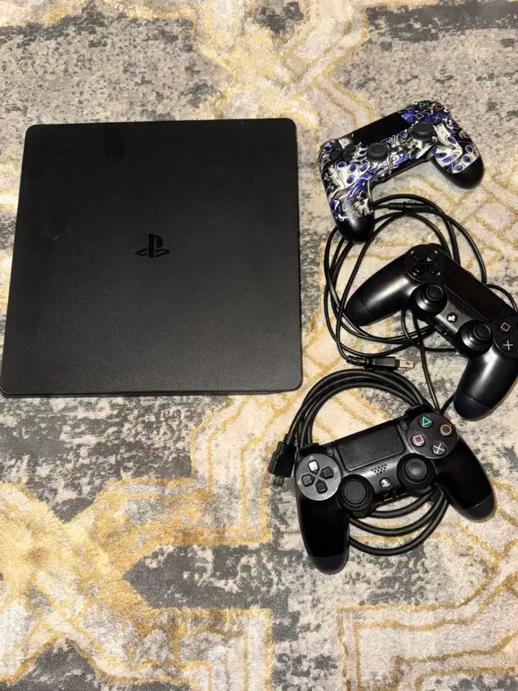 DIJUAL PS4 SLIM HDD 500Giga mulus