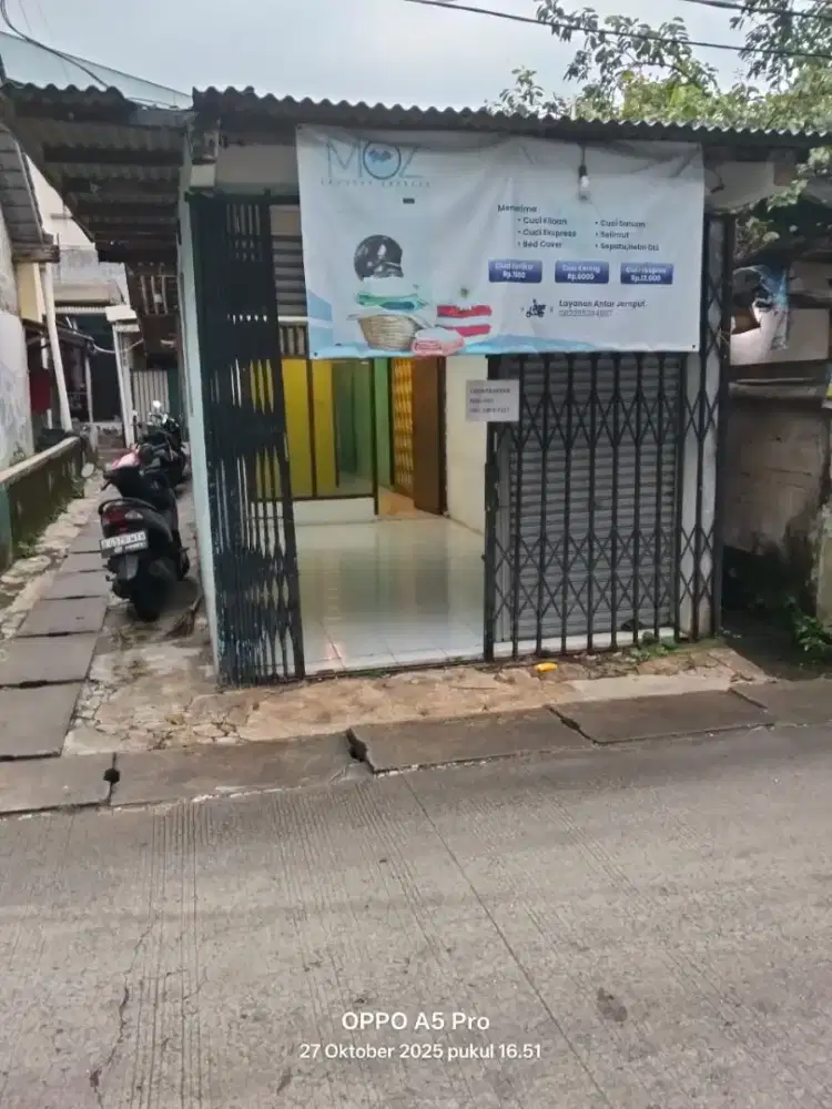 Disewakan rumah tinggal + tempat usaha lokasi strategis dekat UT