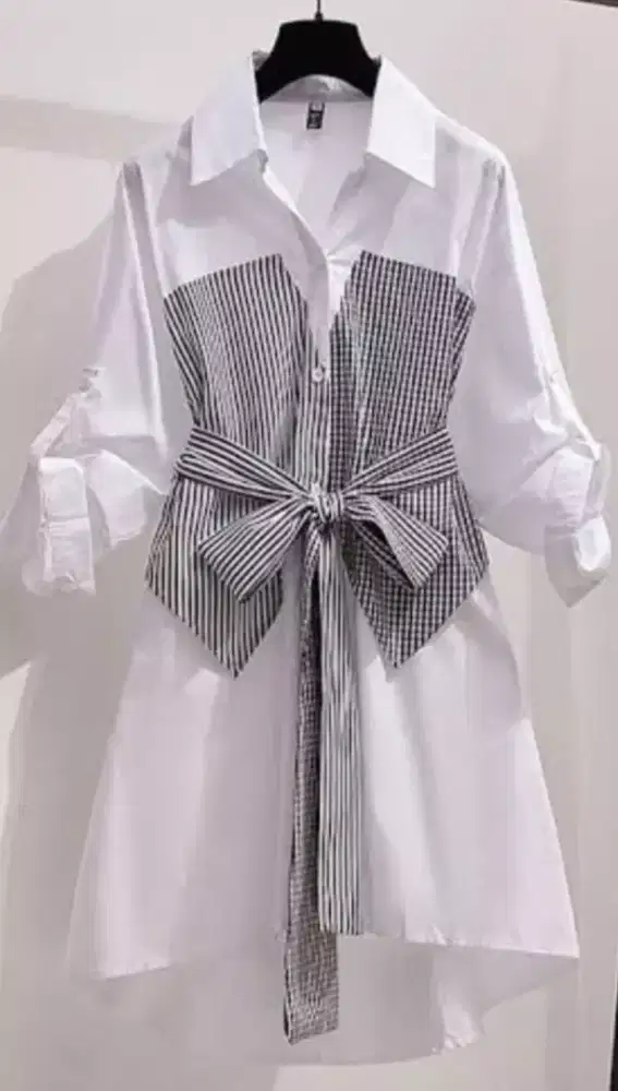 Menjual baju atasan wanita