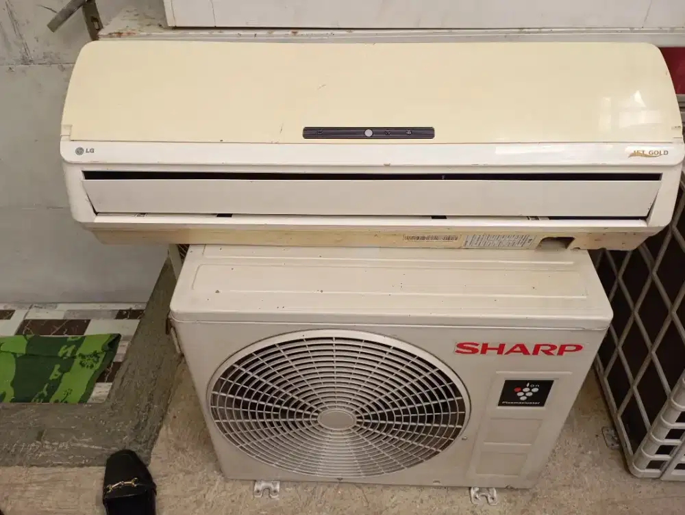 Ac LG indoor Sharp Outdoor 1/2 pk R32