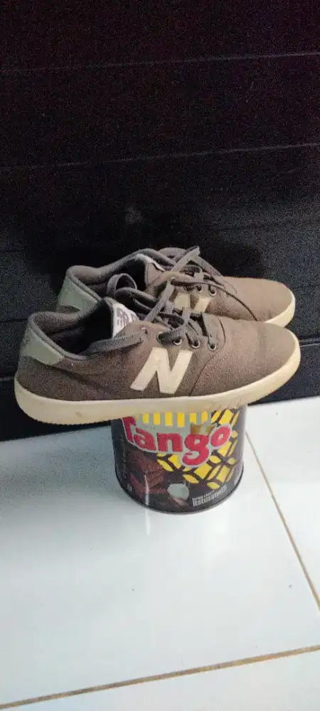 Sepatu NB wanita size 39