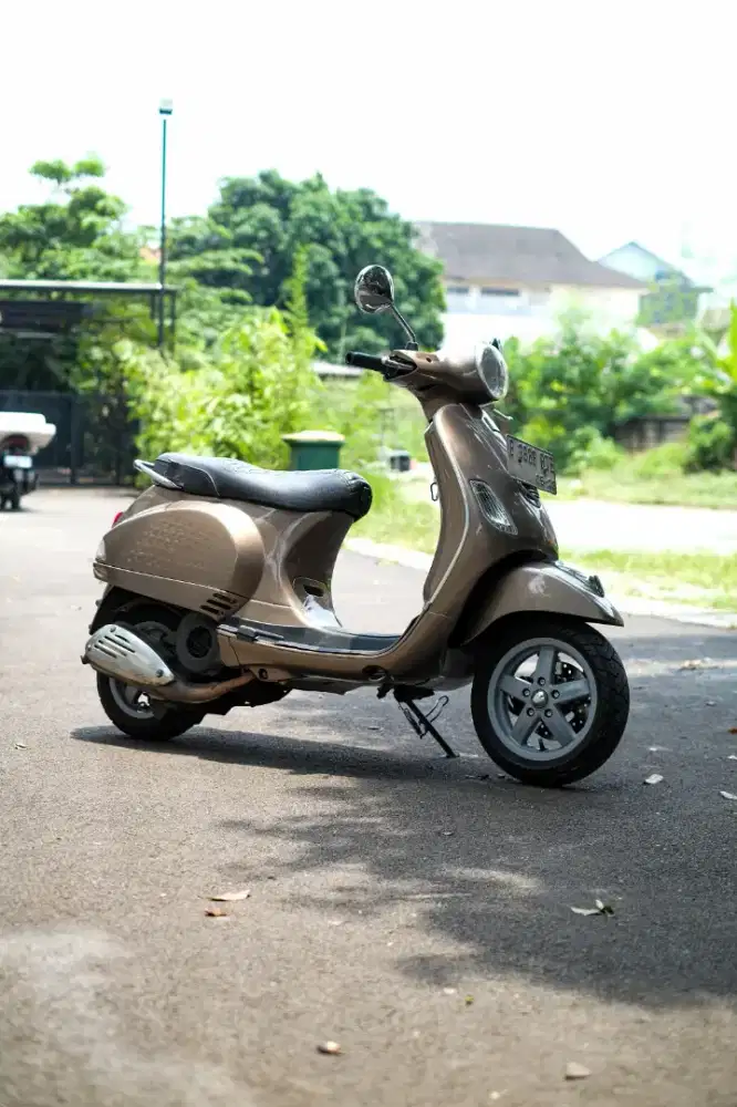 Vespa LX 150 3VIE TAHUN 2013
