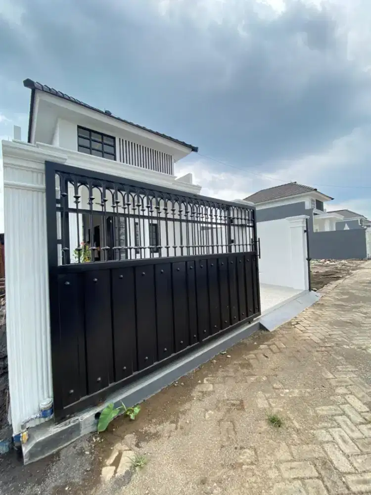 Rumah dijual Lokasi Sangat Strategis di Istana Bandara Pakis Malang
