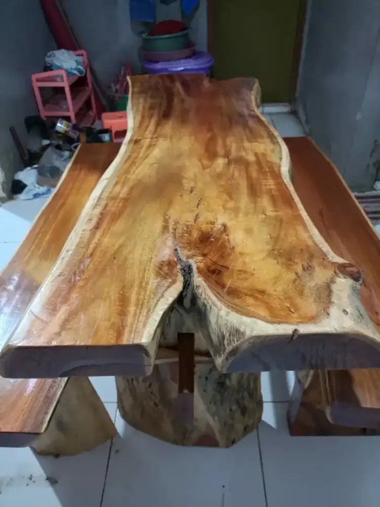 MEJA KAYU ACASIA SOLIT ALAMI UTUH