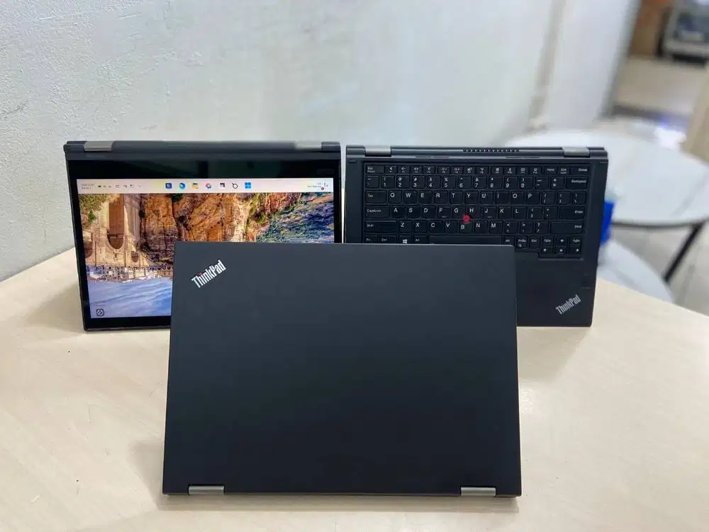 Laptop 2in1 bisa lipat Lenovo Thinkpad Yoga X380 Core i7g8 16/512GB EC