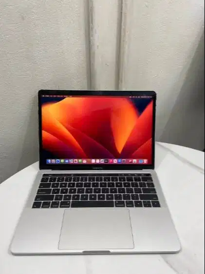 MEWAH CANTIK MACBOOK PRO TOUCHBAR 2017 CORE I5 16GB/500GB 13 RA-EC