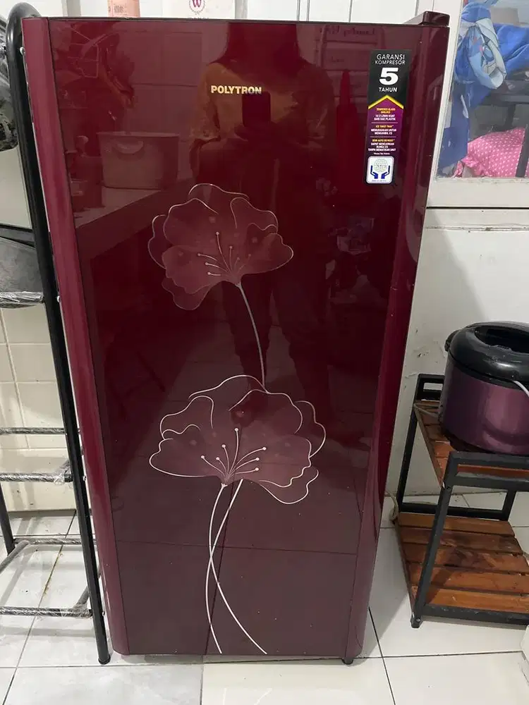 Kulkas Polytron
