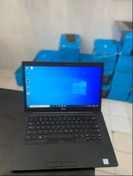 SLIM CANTIK LAPTOP DELL 7480 I7 GEN7 RAM 8GB SSD 256GB 14 RA-EC