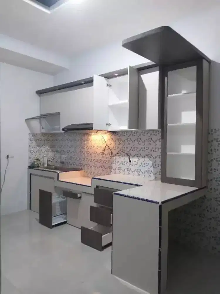 Custom Interior Kitchen Set, Backdrop TV, Lemari, Wardrobe, Kitchenset