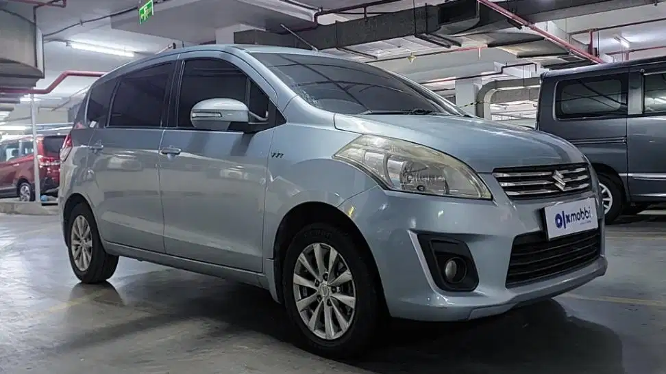 LOW DP Suzuki Ertiga 1.4 GX Bensin-MT 2013 SYC
