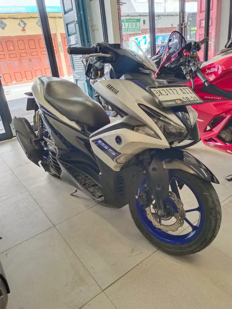 Yamaha Aerox 155 VVA 2019 warna Silver Aeroks Matic CC 155CC Aerok