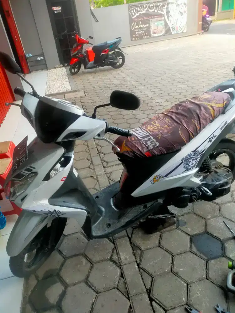 Xeon Karbu 2012