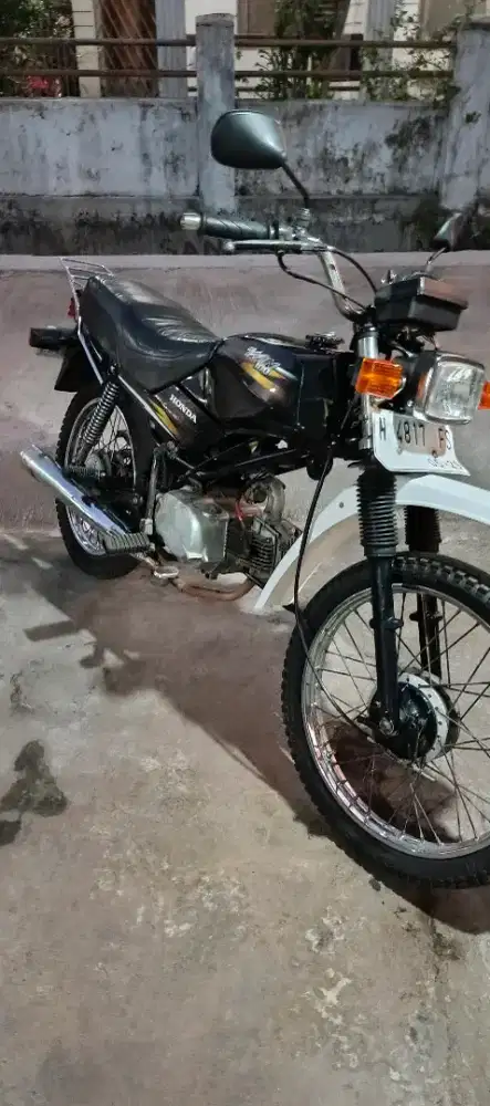 Monggo Sam ku Honda Win 1993