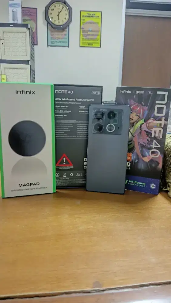 Infinix note 40 silver