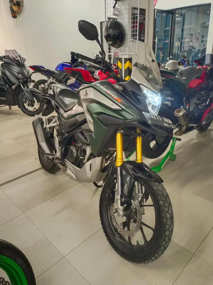 Honda CB 150X tahun 2022 warna Hijau CB150 150 X CC Naked Bike Motor