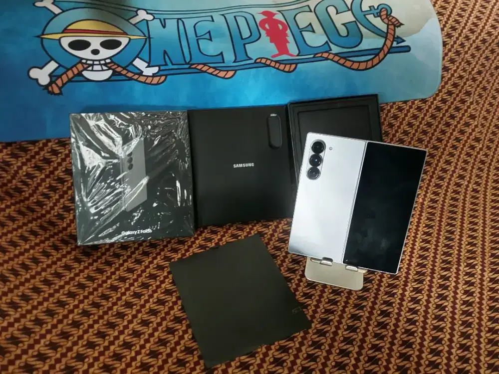SAMSUNG GALAXY Z FOLD6 12/1TB SEIN LKP MULUS NO MINUS BS TT