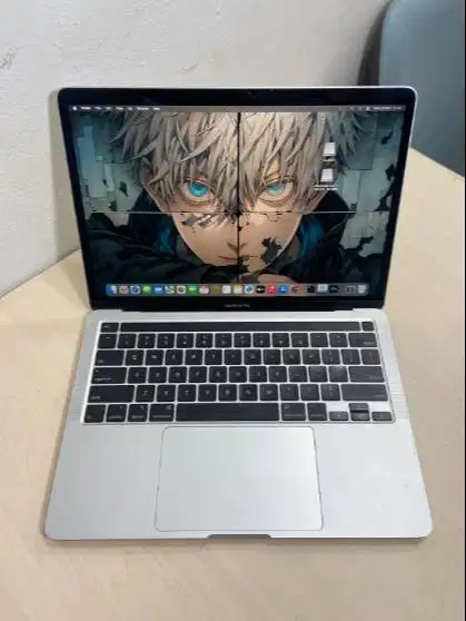 MULUS CANTIK MACBOOK PRO TOUCHBAR 2020 CORE I5 16GB/500GB 13 RA-EC