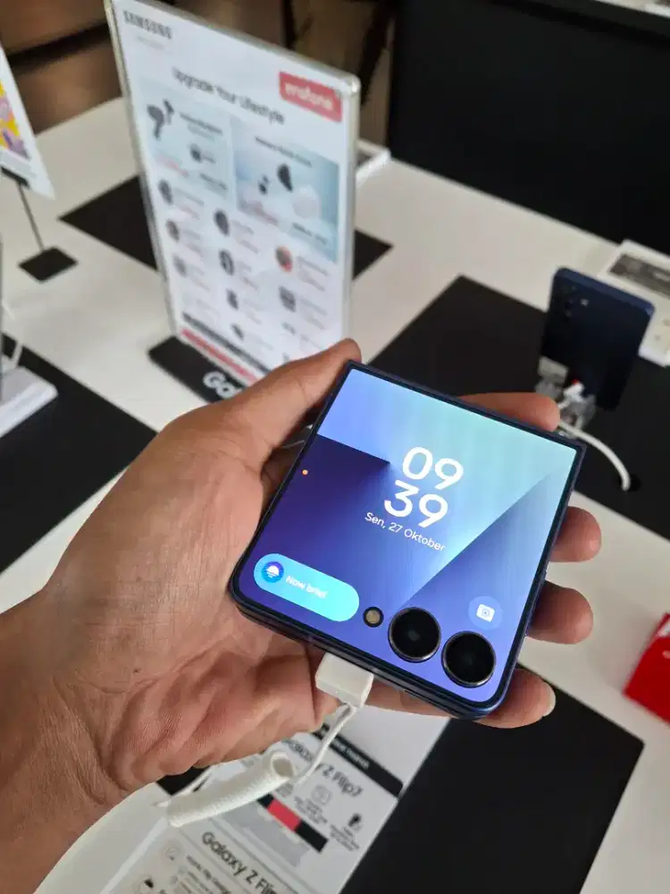 SAMSUNG Z FLIP7 FREE BONUS BUDS 3, CHARGER DAN ZPREMIERE 2 TAHUN