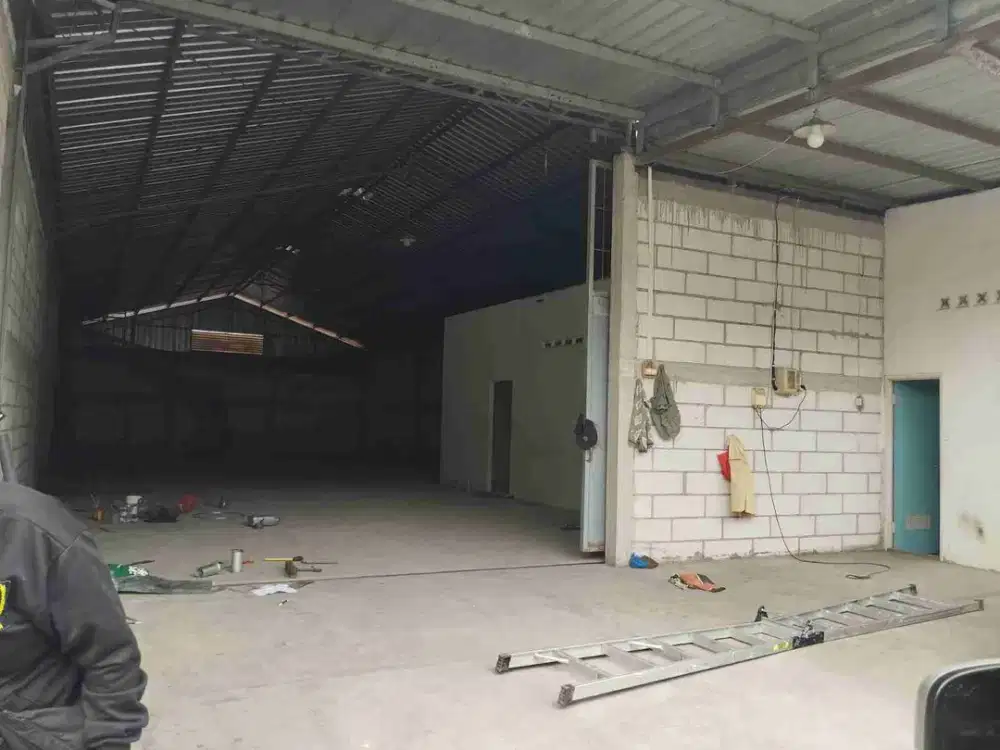 Sewa Gudang Murah 220 meter Simongan Raya Bebas Banjir Semarang
