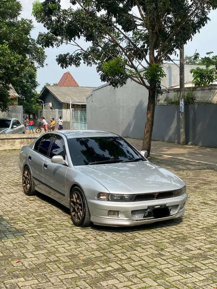 Mitsubishi Galant 2001 Bensin