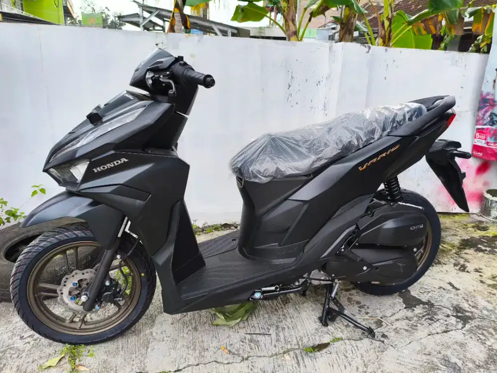 HONDA VARIO 125 ISS HITAM