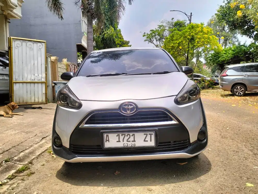 Toyota Sienta G matic 2018 plat A