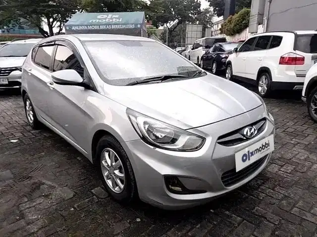 LOW DP Hyundai Grand Avega 1.4 Bensin-AT 2012 WYS