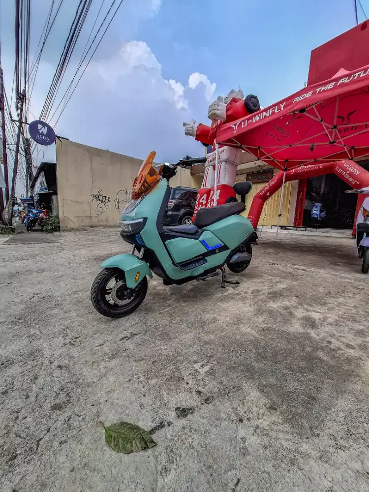 Sepeda listrik Uwinfly M75L ADV Hijau ada box depan tambahan bagasi