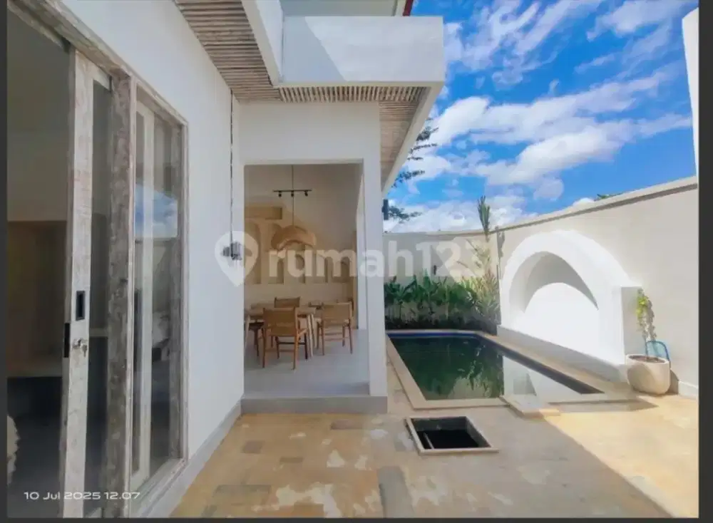 Villa minimalis with private pool