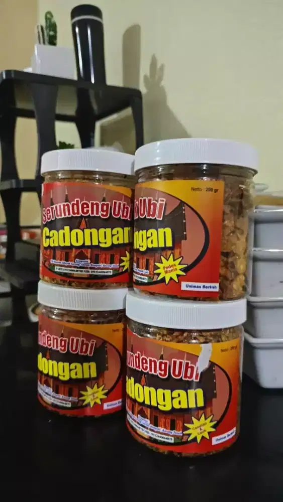 Seundeng ubi dan keripik ubi pedes manis