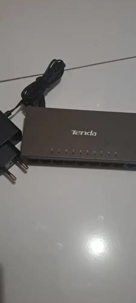 Set box smart tv,Modem, dan colokan wifi