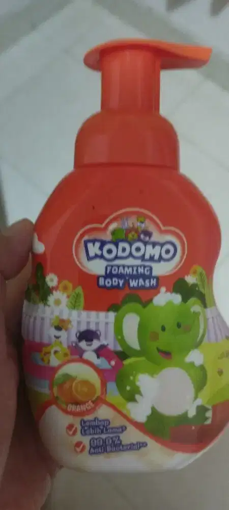 Foaming body wash for children