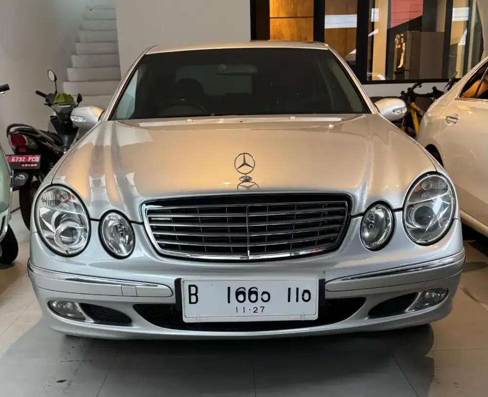 Mercedes Benz W211 Tahun 2004